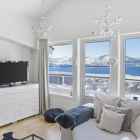 Med Panoramautsikt Og Terrasse 아파트 *