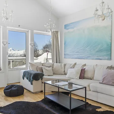 Med Panoramautsikt Og Terrasse *